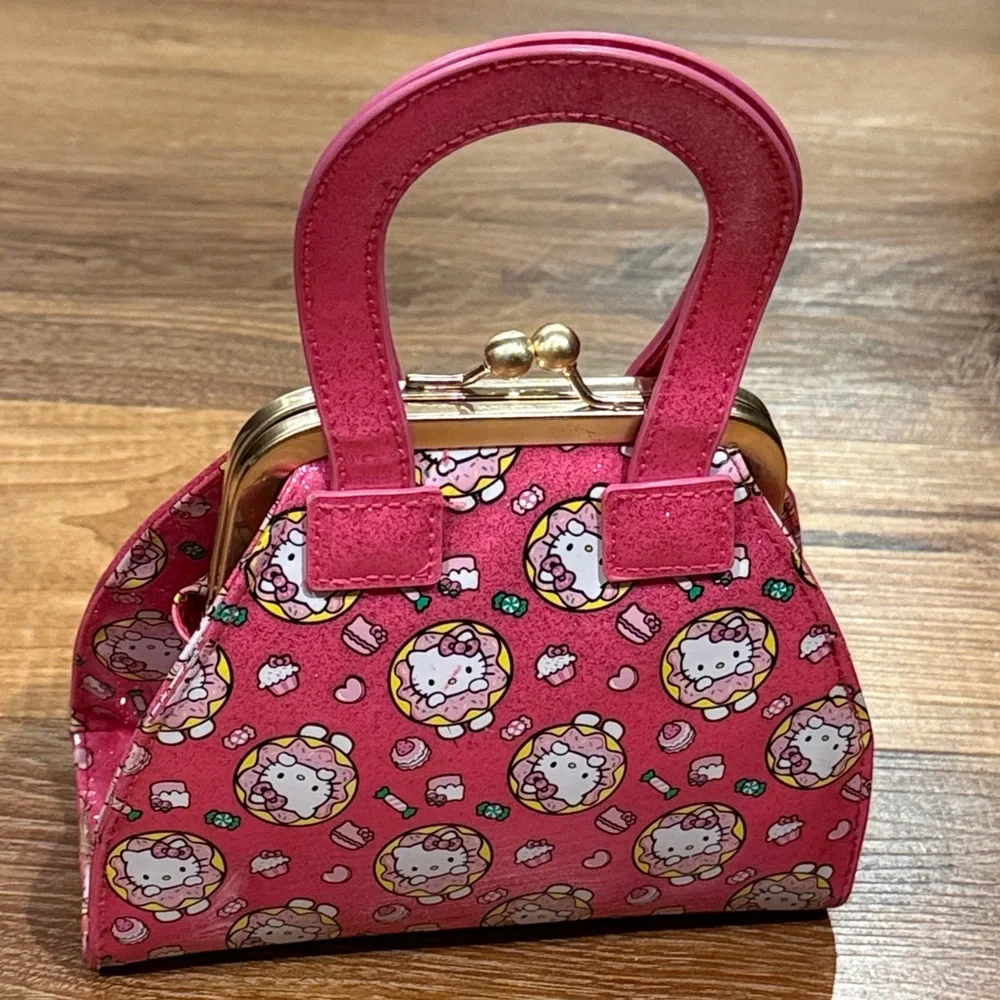 Universal Studios Hello Kitty Pink Sparkly Handbag w/Kisslock Snap Closure (EUC) - Picture 2 of 14